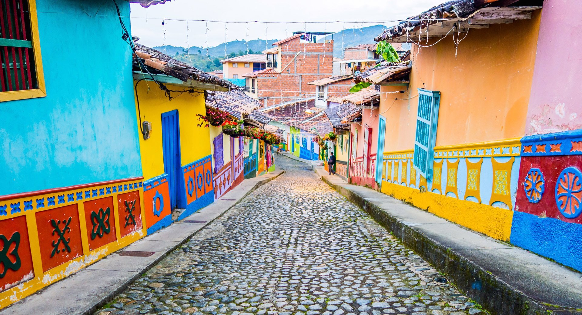 Calle del Recuerdo en el Pueblo de Guatapé Colombia