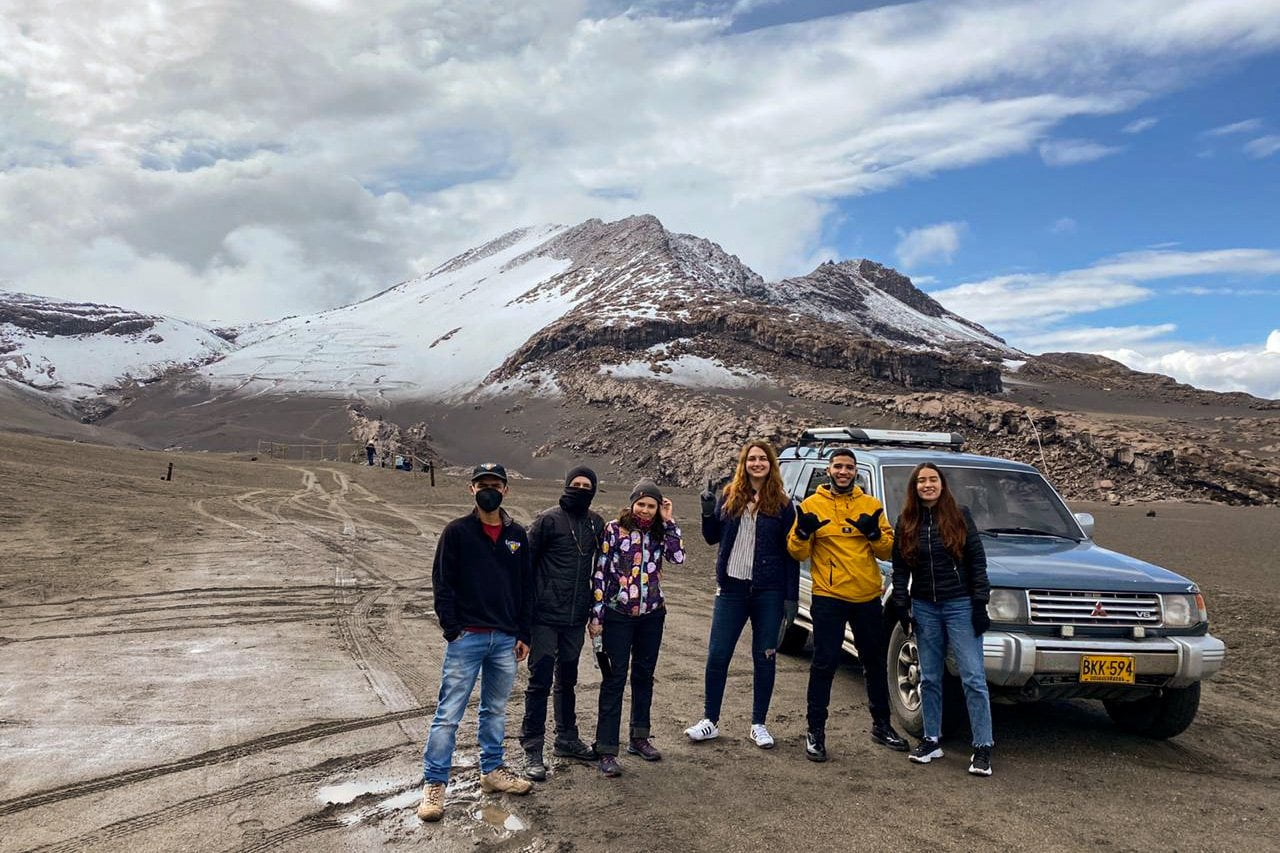 Valle de las Tumbas en el Nevado del Ruiz