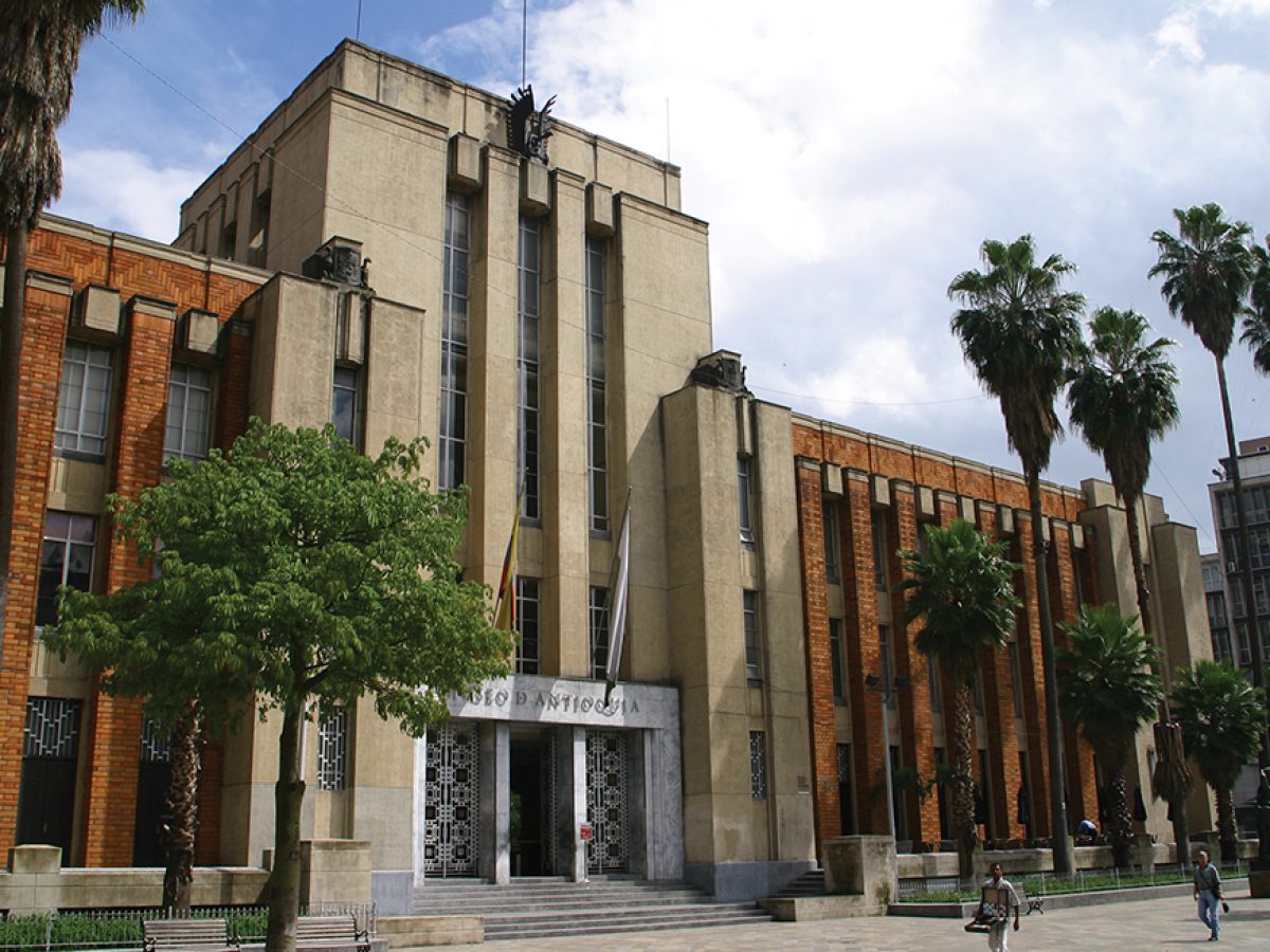 Fachada principal del Museo de Antioquia