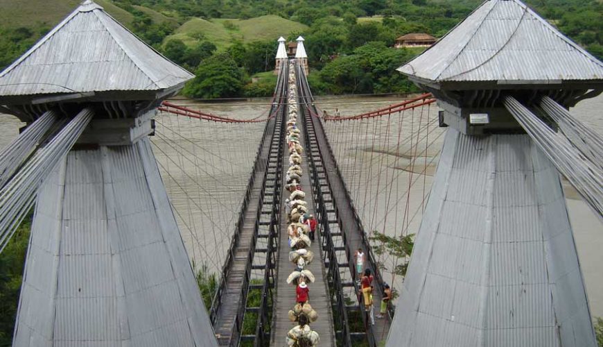 Panorámica del Puente de Occidente