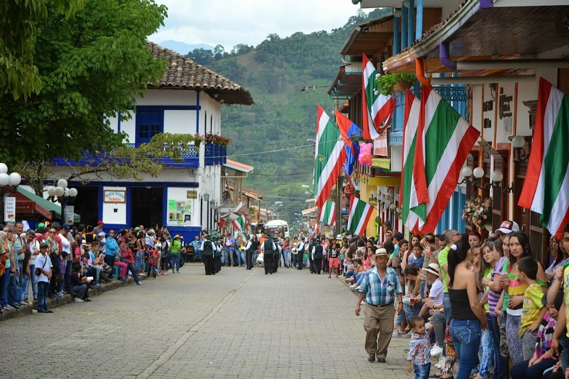 Comparsa - Festival de Las Rosas - Jardín, Antioquia