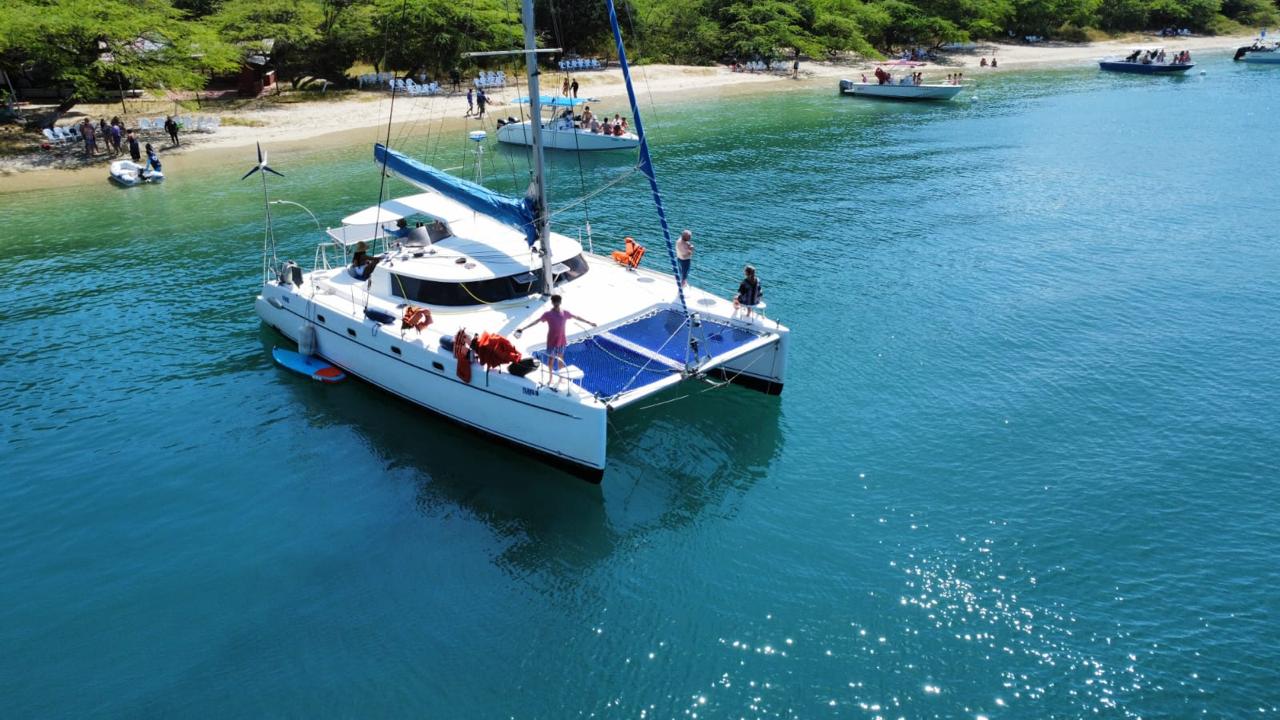 Catamarán en Santa Marta