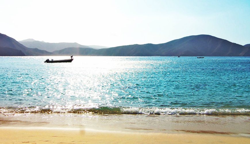 Precios de playa cristal en Santa Marta