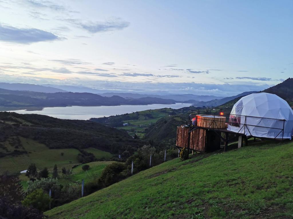 Qué hay en la Laguna de Guatavita