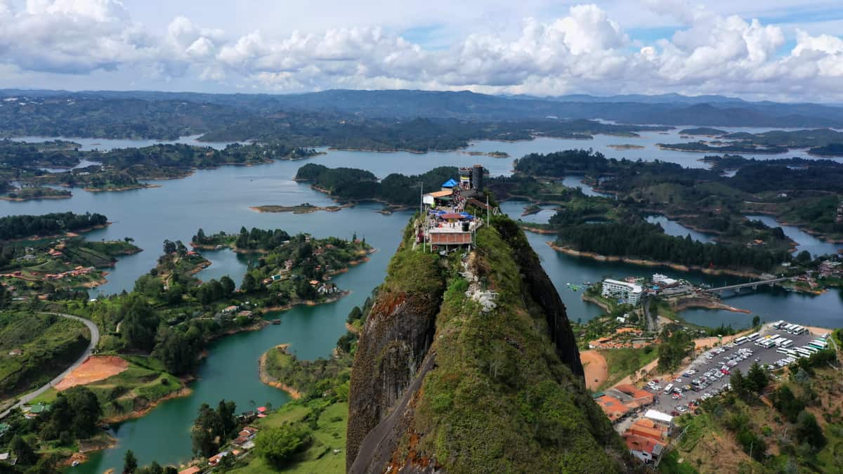 Historia de la Piedra del Peñol