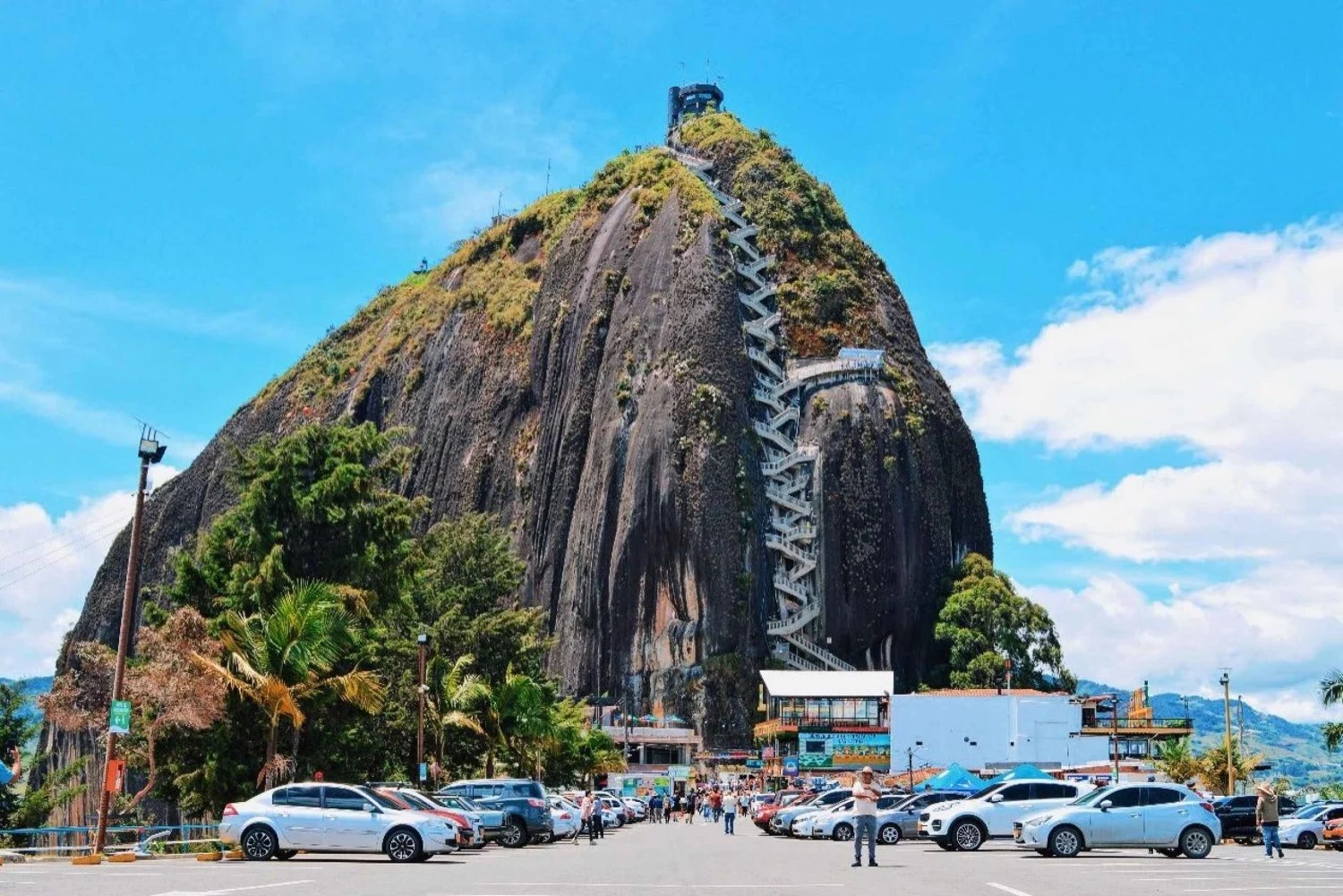 Tour a la Piedra del Peñol