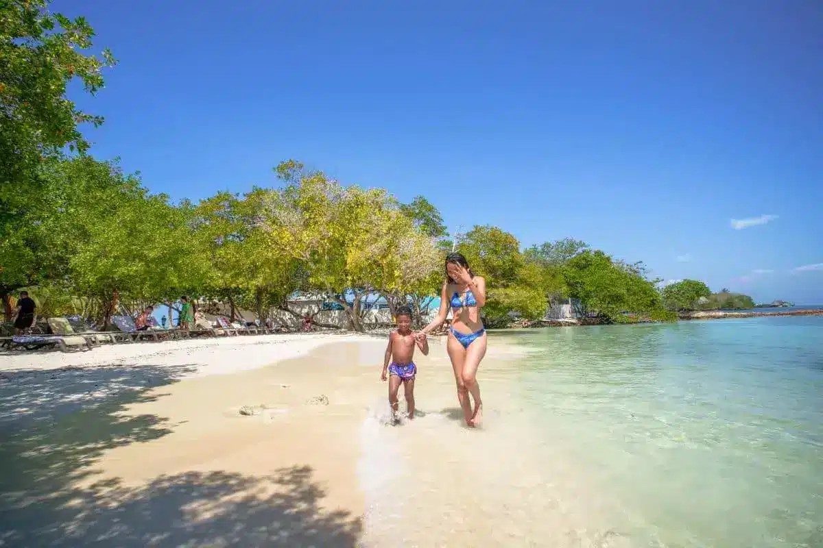Viaje a Islas del Rosario en Cartagena