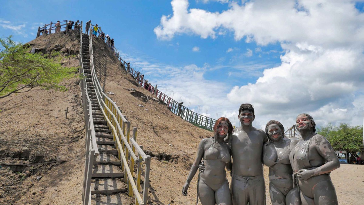 tour al Volcán del Totumo en Cartagena