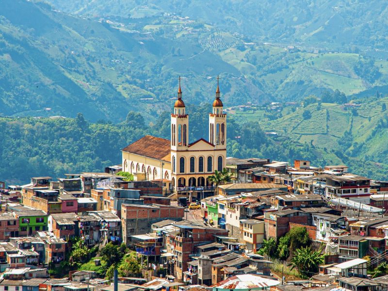 dónde queda Manizales